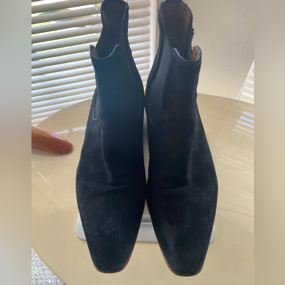 Aldo Chelsea boots black men US 10 size . Worn 7 times